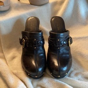 Micheal Kors used size 7